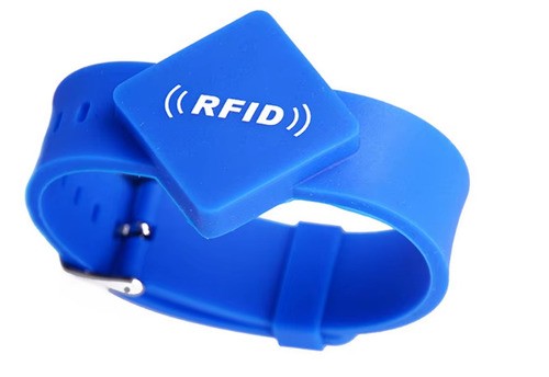 سوار معصم من السيليكون المقاوم للماء بتقنية RFID بتردد 125 كيلوهرتز للتحكم في الوصول إلى الصالات الرياضية والفنادق والحدائق المائية