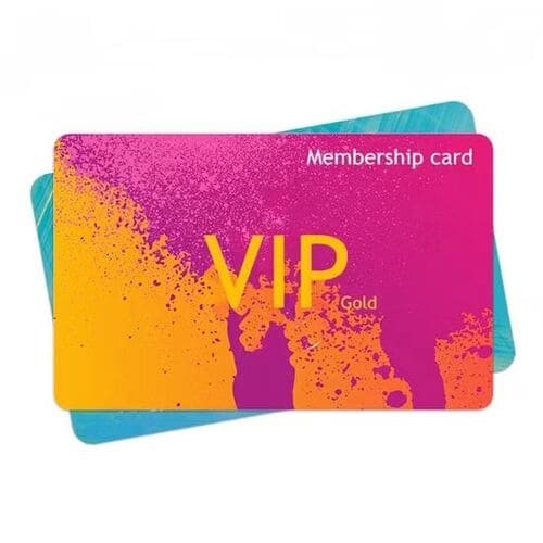 بطاقة عضوية مخصصة لشعار PVC ورمز الباركود للأعمال وبطاقة عيد الميلاد وبطاقة هدايا VIP مع رمز الاستجابة السريعة