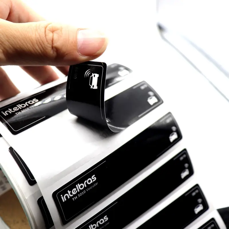 ملصق زجاج السيارة الأمامي المقاوم للماء بتقنية RFID وبطاقة UHF RFID