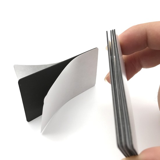 علامة UHF المضادة للمعادن بتقنية RFID لنظام الإدارة