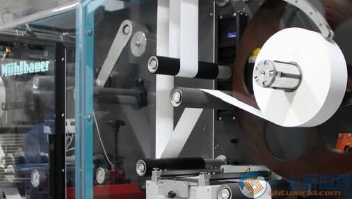 منذ عام 2018، ستفرض روسيا تطبيق إدارة علامات RFID لمنتجات الأحذية