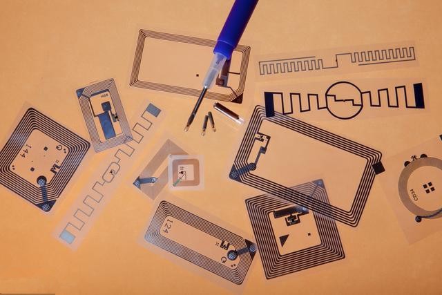 الأوامر المتعلقة بعلامات RFID EPC Class1 Gen2 RFID