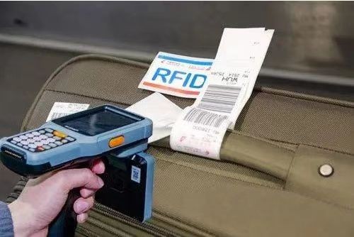 افتتاح قسم الفضاء الجوي في مختبر RFID بجامعة أوبورن