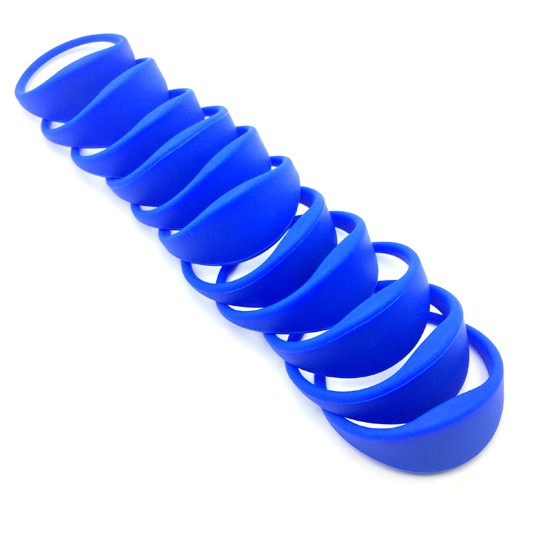 أساور معصم المهرجانات HF 13.56 ميجا هرتز المقاومة للماء من السيليكون بتقنية RFID