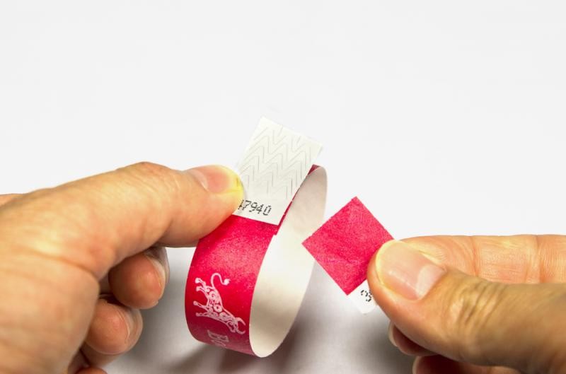 سوار معصم RFID Tyvek للاستخدام مرة واحدة مع شريحة UHF للطباعة الرقمية
