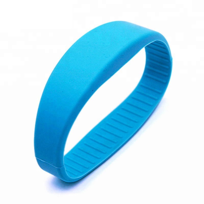 سوار RFID مقاوم للماء مخصص للمنتزهات المائية والمنتجعات