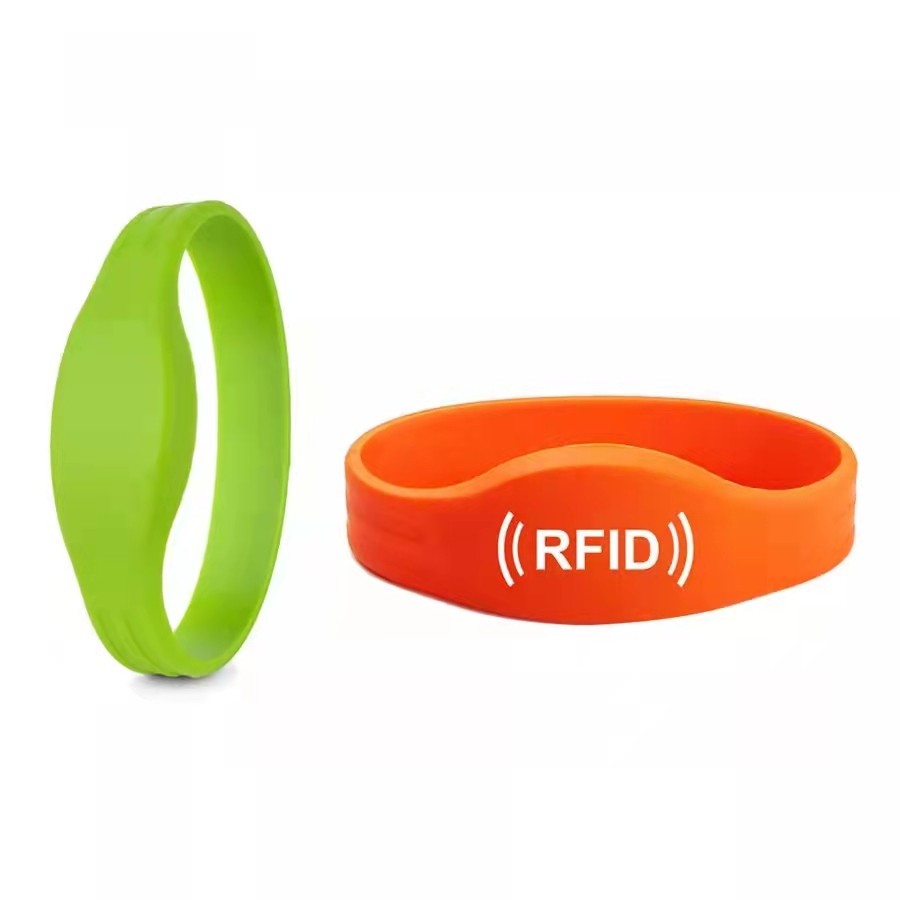 سوار معصم ذكي من السيليكون بتقنية RFID بتردد 13.56 ميجاهرتز مقاوم للماء ومضاد للماء للنادي الرياضي