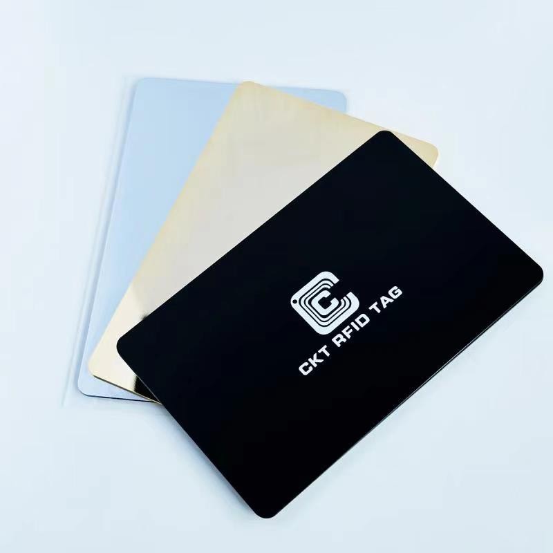 بطاقات عمل معدنية مخصصة للطباعة بتقنية RFID وNFC