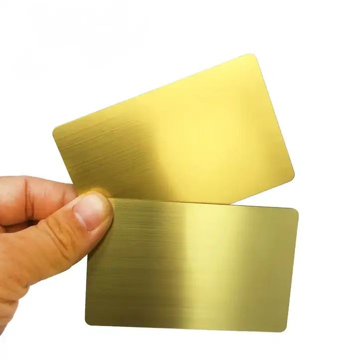 بطاقات عمل معدنية مخصصة بدون تلامس، لون أسود غير لامع، مزودة برقاقات RFID وNFC