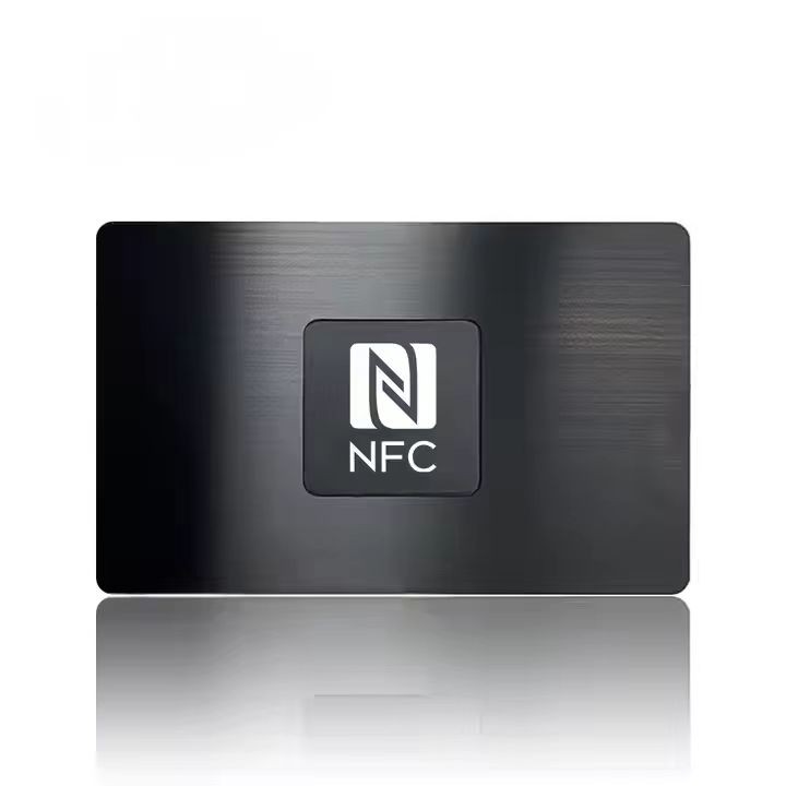 بطاقات عمل معدنية فاخرة بدون تلامس مزودة بشرائح RFID NFC