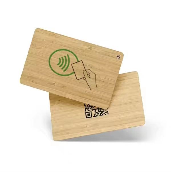 بطاقة مفتاح فندق CR80 NFC RFID خشبية من الخيزران للتحكم في الوصول مخصصة
