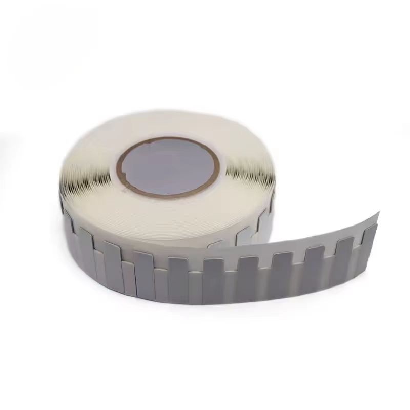 علامة UHF RFID مرنة مضادة للمعادن طويلة المدى لتتبع الأصول