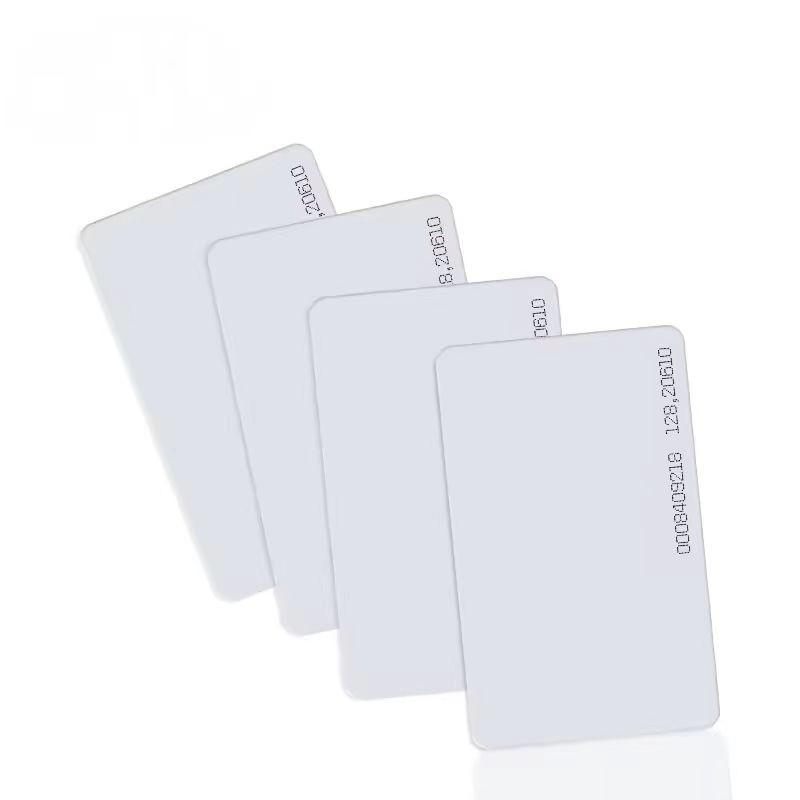 بطاقة NFC بلاستيكية PVC مخصصة مع طباعة الشعار 213 215 216 بطاقات rfid الذكية الفارغة