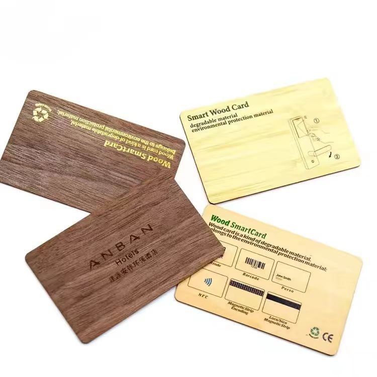 بطاقة عمل CR80 NFC RFID خشبية من الخيزران مخصصة للتحكم في الوصول إلى مفتاح الفندق