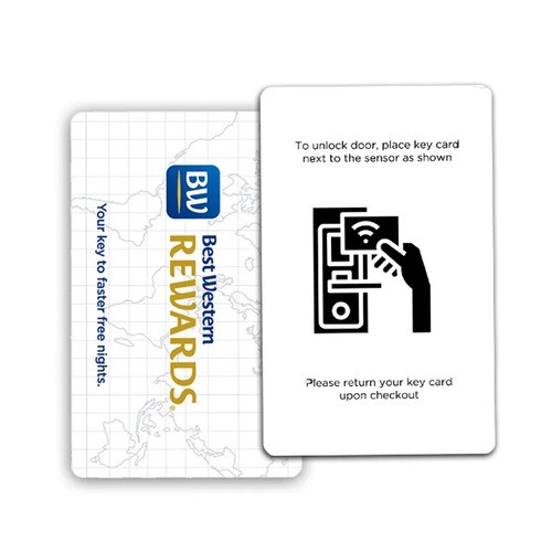 بطاقات مفاتيح فندقية مخصصة بتقنية RFID خفيفة الوزن EV1 لأنظمة قفل Salto وHilton وIGH وOnity